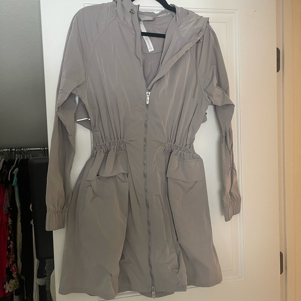 Beautiful Lululemon Raincoat New